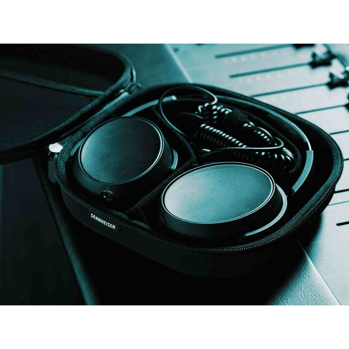 Sennheiser HD-480 PRO gesloten over-ear studiohoofdtelefoon, 130 ohm en opbergtas