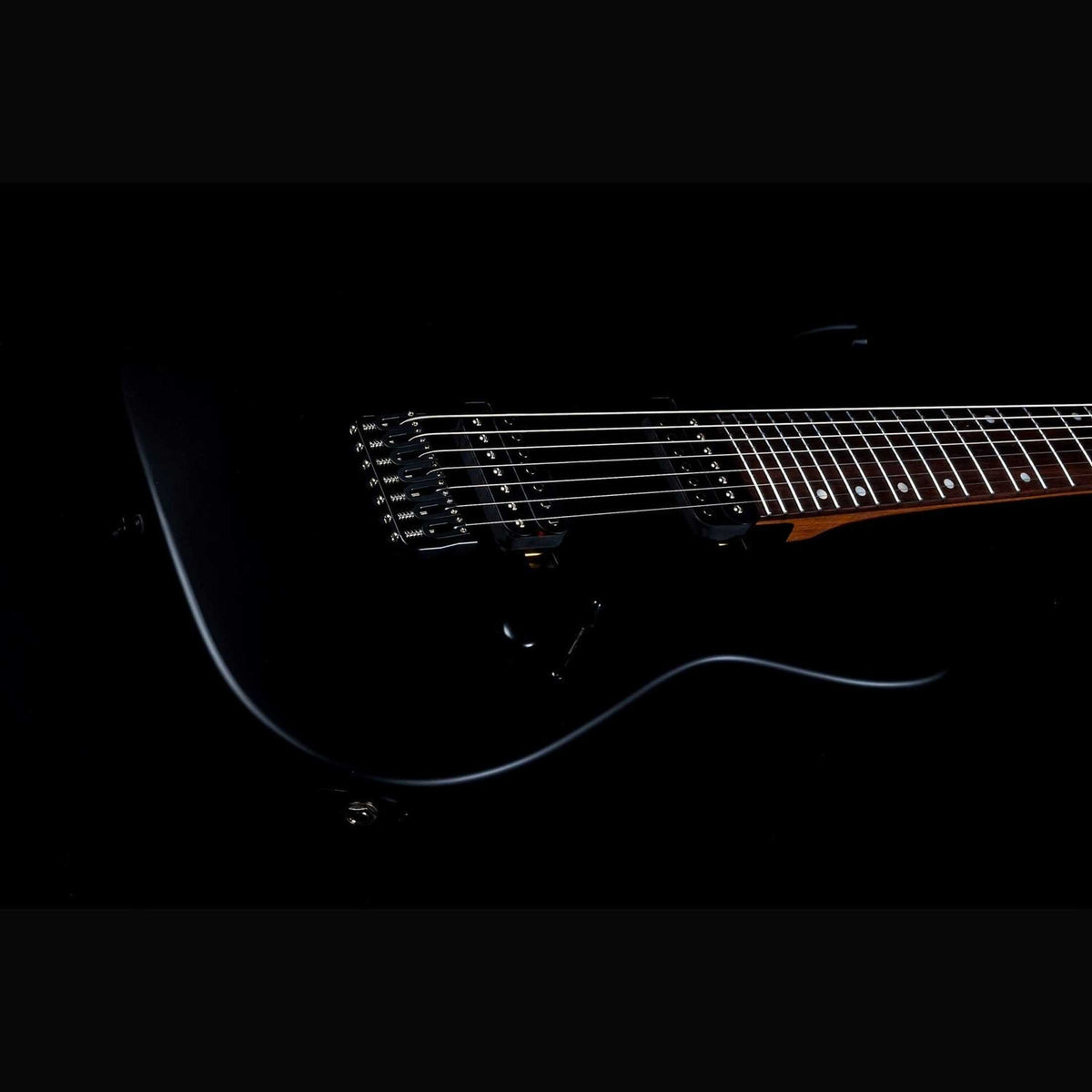 JET JS-507 BK Stygian 7-snarige S-style Elektrische Gitaar HH Vaste Brug Rosewood Toets Satijn Zwart