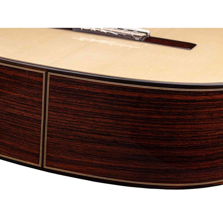 Salvador Cortez CS-130 – Klassieke gitaar met massief spruce bovenblad en palissander zij- en achterkant