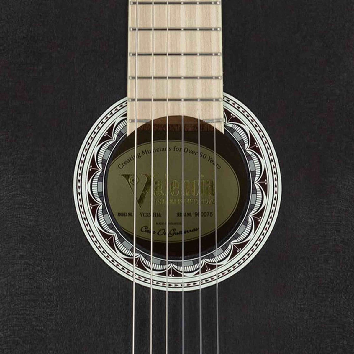 Valencia VC354HBK Klassieke Gitaar 4/4 – Sitka Spar & Mahonie, Zwart, Inclusief Tas, Standaard en Stemapparaat