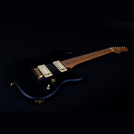 JET JS-700 MBK S-style Elektrische Gitaar HH Wilkinson Tremolo Roasted Maple Matt Zwart