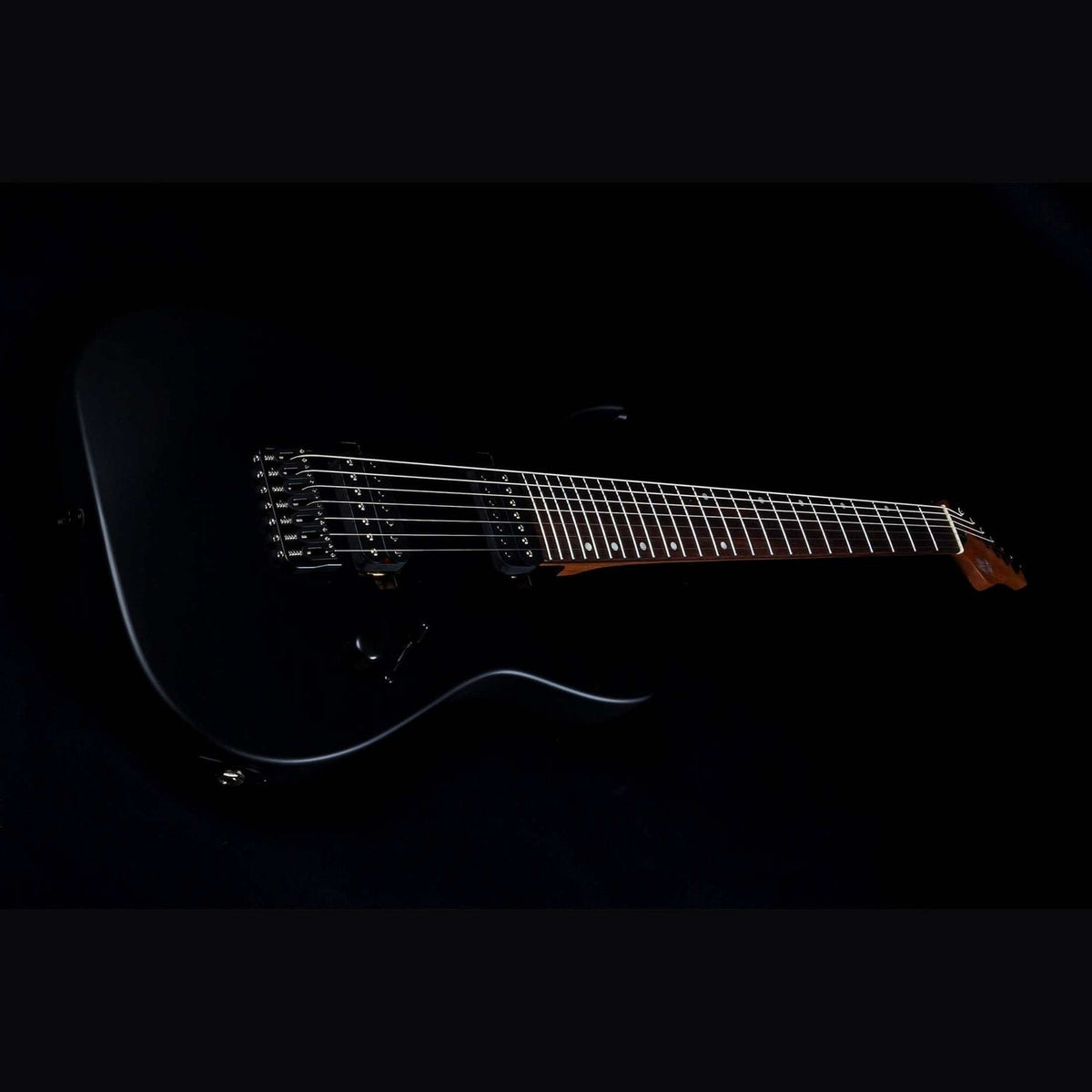 JET JS-507 BK Stygian 7-snarige S-style Elektrische Gitaar HH Vaste Brug Rosewood Toets Satijn Zwart
