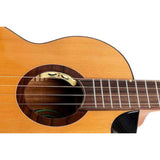 Flight Lily Baritone EQ-A Elektrisch-Akoestische Baritone Ukulele met Solid Cedar Top, Mango Body en Stalen Snaren