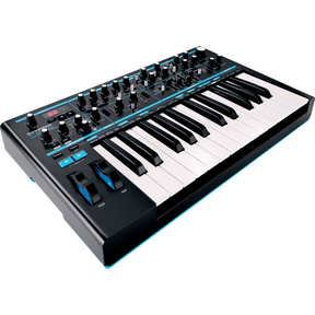 Novation Bass Station II Analoge Monosynthesizer