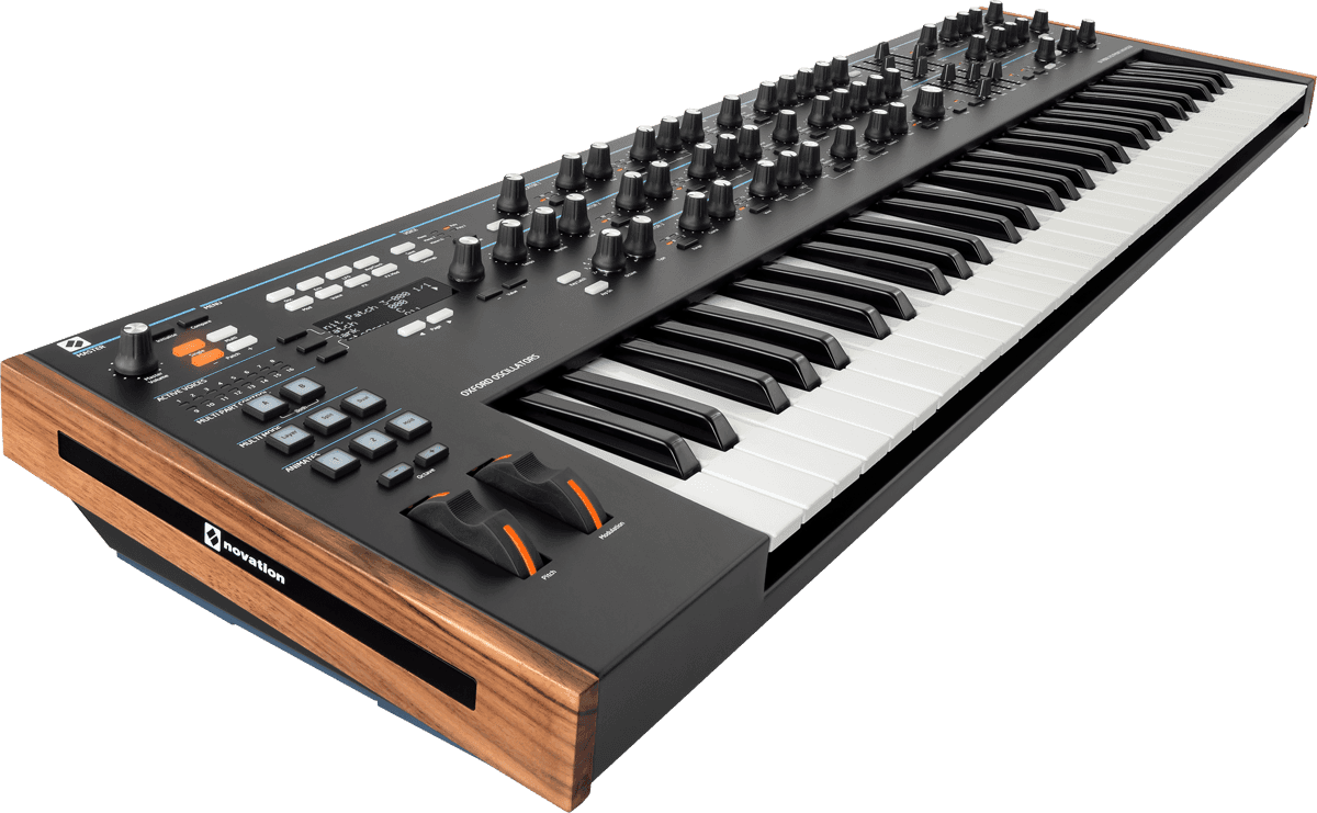 Novation Summit – 16-Stemmige Multitimbrale Synthesizer met 61-Toetsen