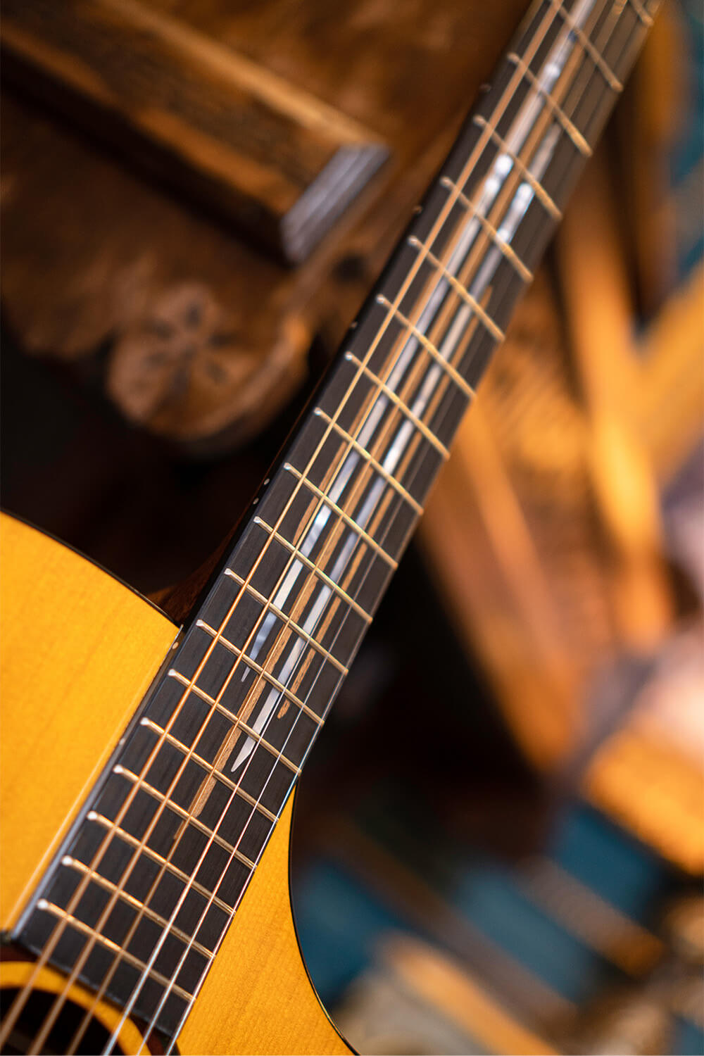 Cort Luxe II Frank Gambale Signature – Massieve Adirondack Top, Flamed Blackwood & Fishman Flex Blend