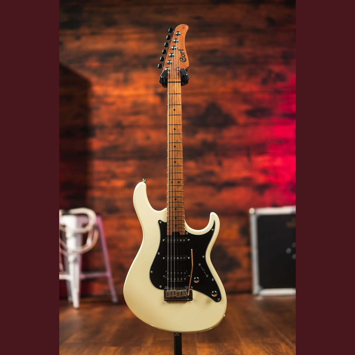 Cort G290 Modern MBG Elektrische Gitaar HSS Roasted Maple Military Beige met Seymour Duncan TB4
