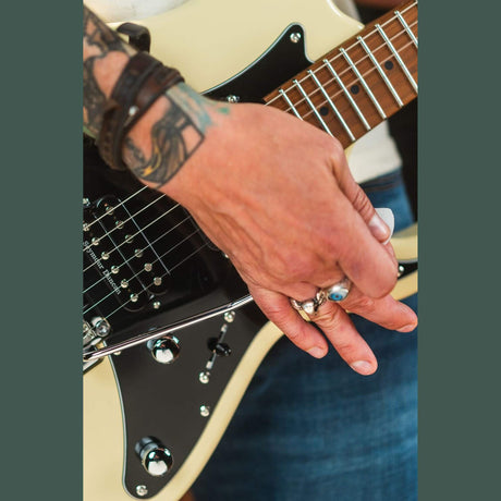 Cort G290 Modern MBG Elektrische Gitaar HSS Roasted Maple Military Beige met Seymour Duncan TB4