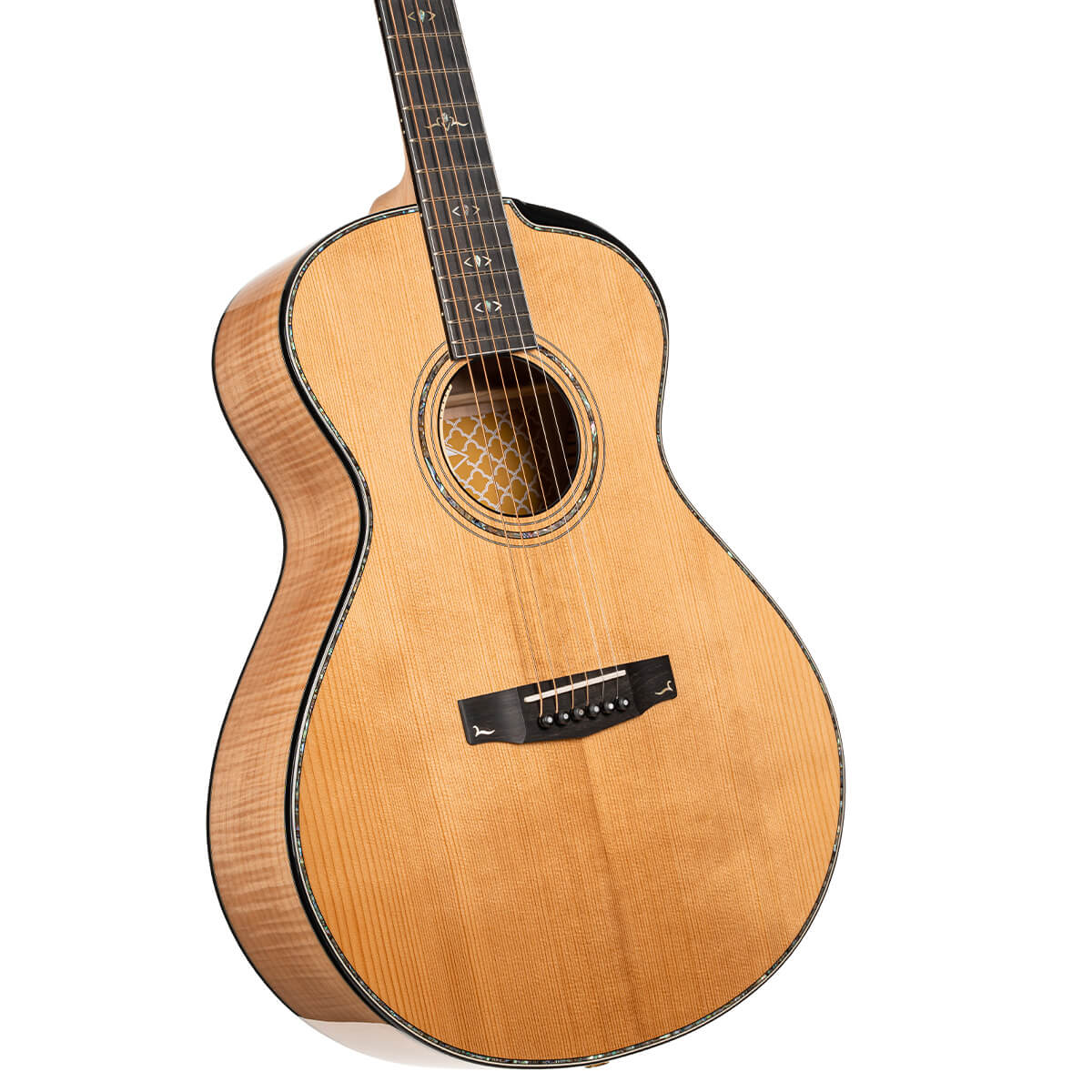 Cort Gold-Passion – Massief Flamed Maple, Engelmann Spruce & L.R. Baggs Anthem
