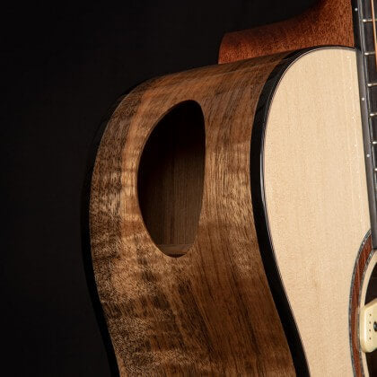 Cort Cut Craft Limited – Massief Myrtlewood, Europese Spar, Multiscale & L.R. Baggs M80