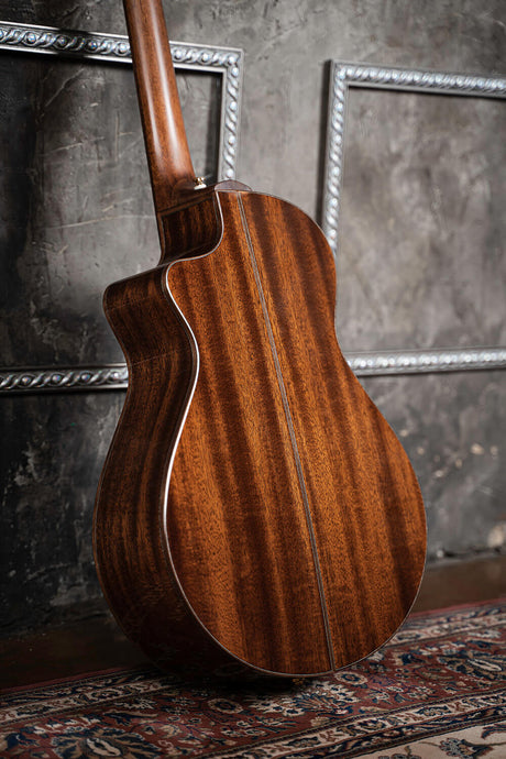 Cort Modern Black Masterpiece – Massieve Europese Spar, Mahonie & Dual Sound Ports