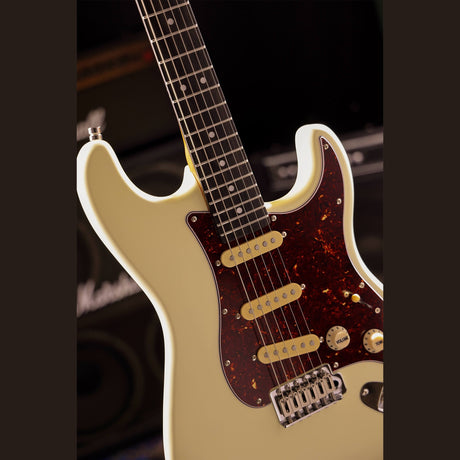 Patina PS-3 OW S-style Elektrische Gitaar SSS Alnico V Nitro Paulownia Body Roasted Maple Hals Olympic White